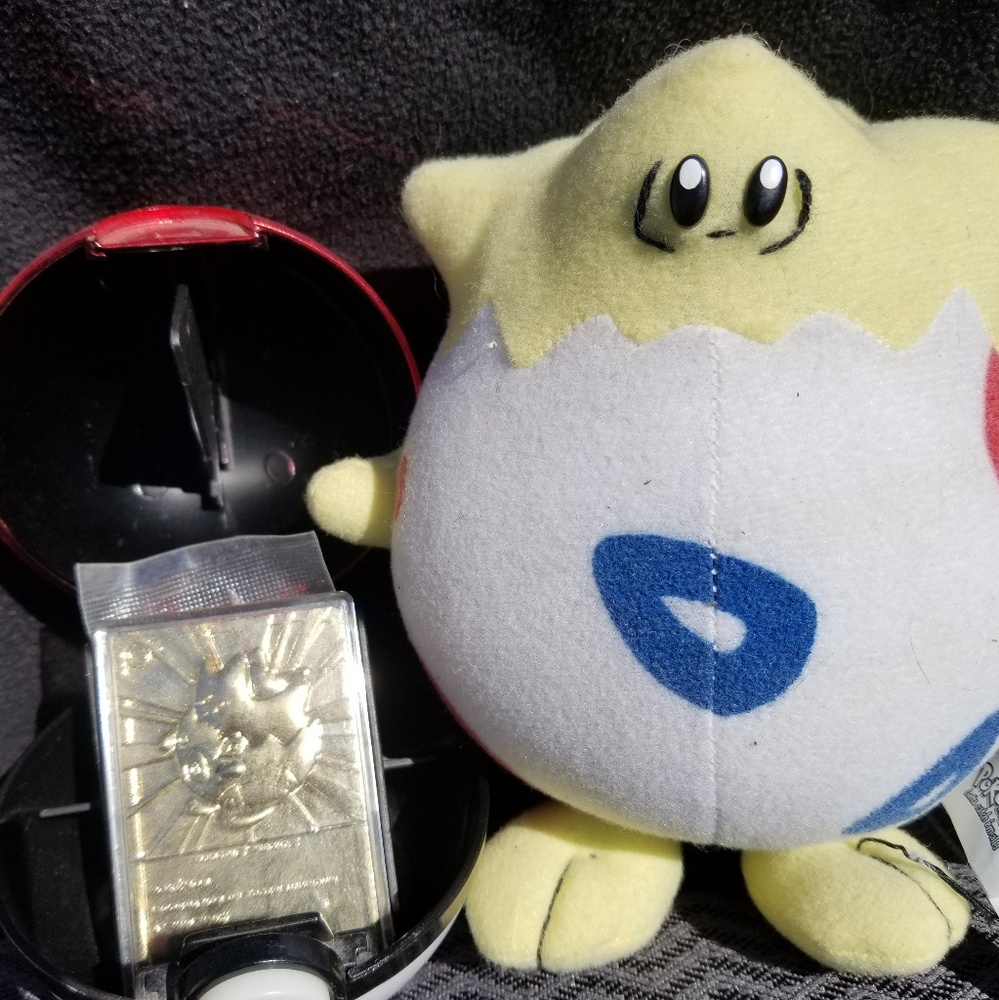 Togepi stuffy and gold card